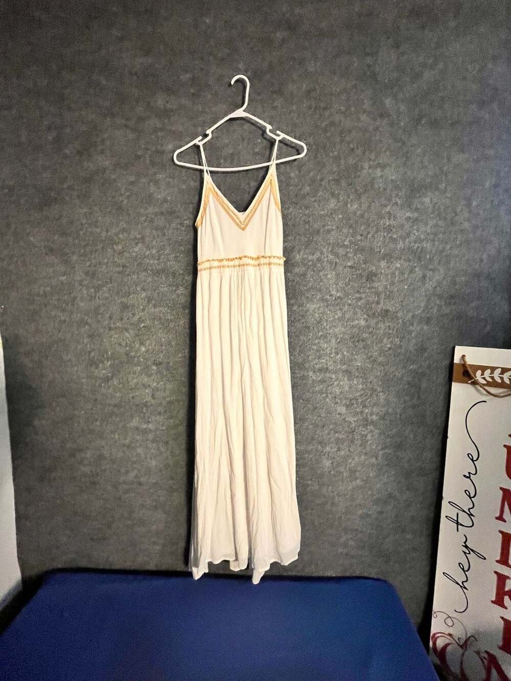 Japna White Gold Embroidered Spaghetti Strap Maxi Dress Size S 002-043